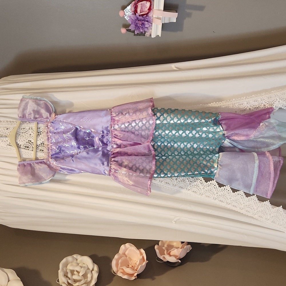 MERMAID Costume size 3/4, great condition from Amazon